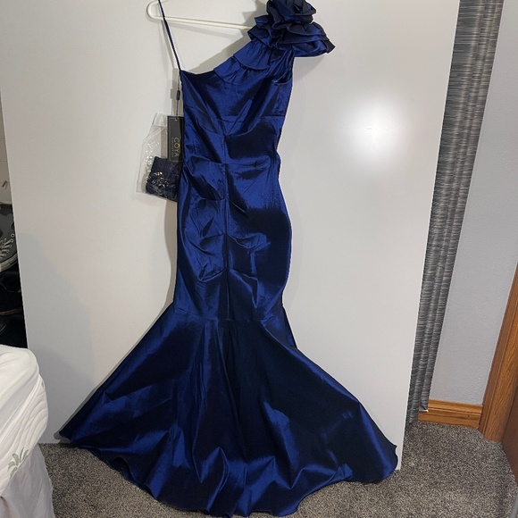 Coya Collection Dresses & Skirts - Coya NWT Metallic Deep Blue Evening Gown Prom Dress MUST READ DESCRIPTION